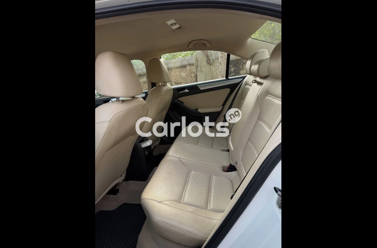 Foreign Used Volkswagen Jetta SE for sale in Asokoro, FCT - photo 4 of 7