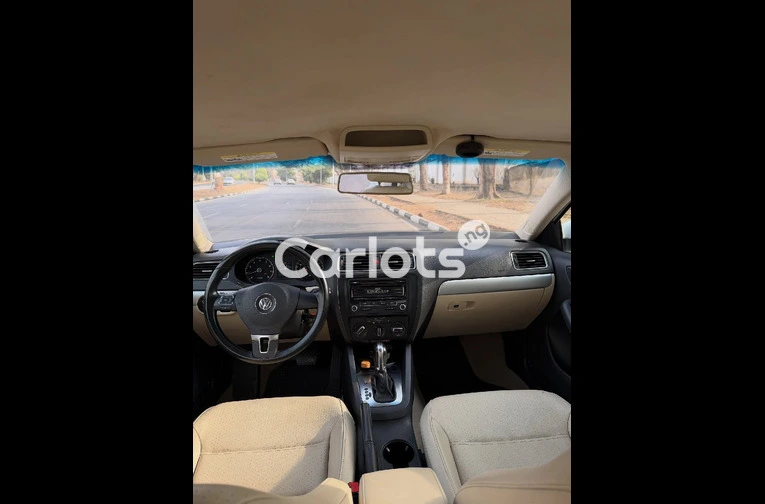 Foreign Used Volkswagen Jetta SE for sale in Asokoro, FCT - thumbnail 6