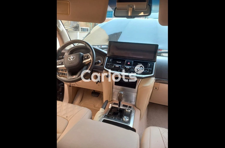 BELGIUM GRADE 2014 FULLY UPGRADED TO 2023 TOYOTA LANDCRUISER TWIN-TUREG - 2