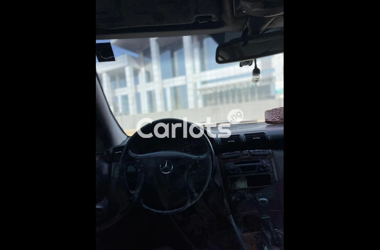 2007 Mercedes Benz C240 for sale in Garki, FCT - photo 2 of 6