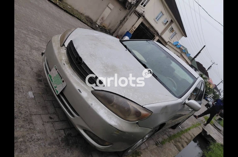 Used Toyota Camry 2004 for sale in Lekki