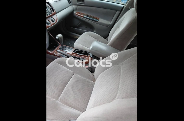 Used Toyota Camry 2004 for sale in Lekki, Lagos - photo 6 of 7