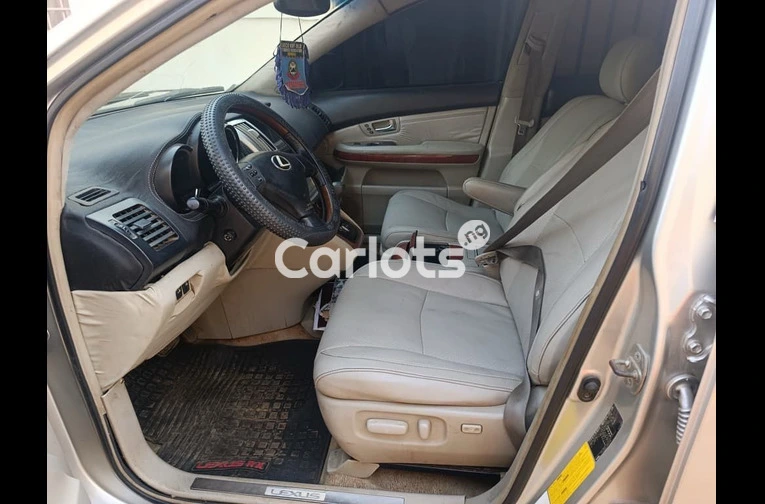 2006 LEXUS RX330 - 2/6