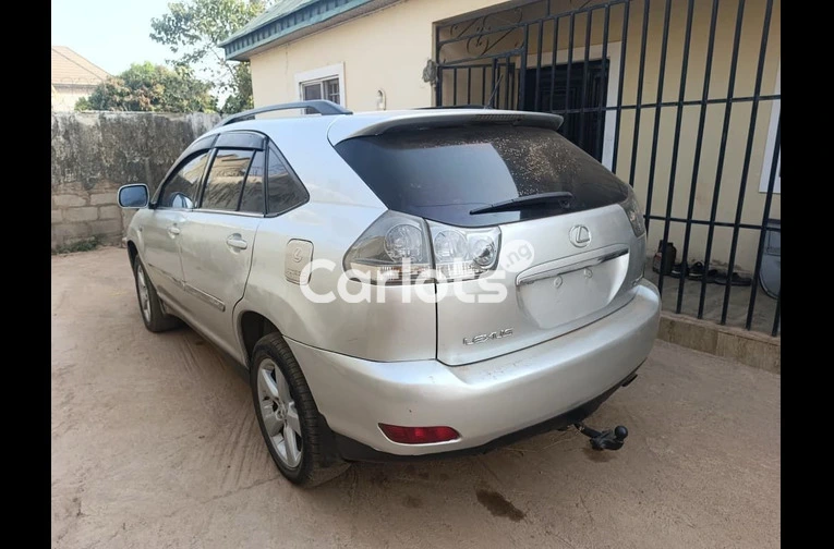 Nigerian Used 2006 LEXUS RX330 for sale in Kaduna - photo 5 of 6