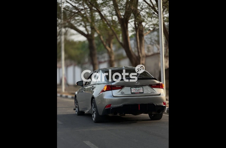2016 Lexus IS350 Foreign Used for sale in Asokoro, FCT - photo 4 of 7