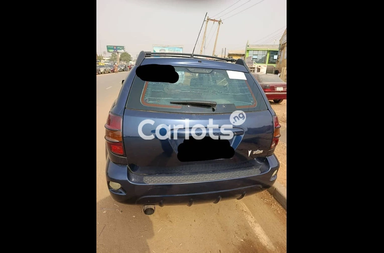 Nigerian Used Belgium Grade Pontiac Vibe 2004 Model for sale in Abuja - photo 2 of 5
