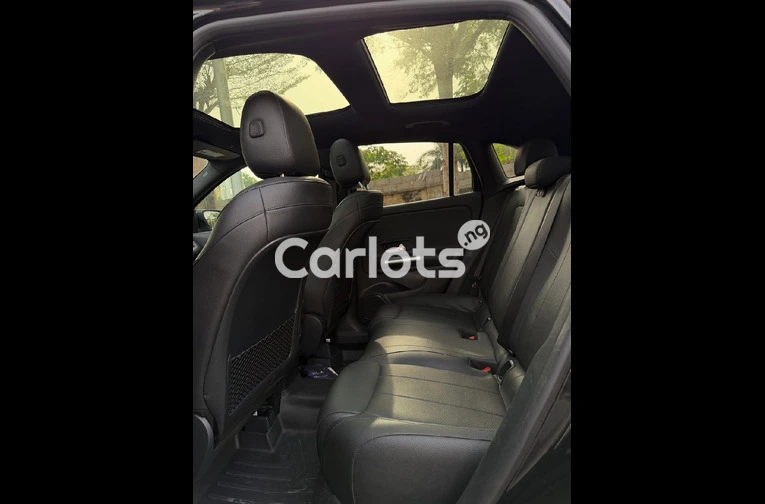 2021 Mercedes-Benz GLA 250 - 5/7