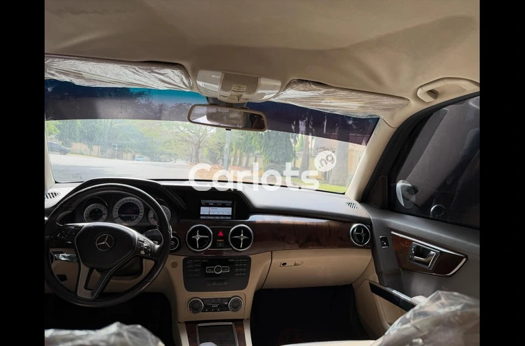 NIGERIAN USED MERCEDES BENZ GLK 2013 MODEL for sale in Abuja, FCT - photo 4 of 7