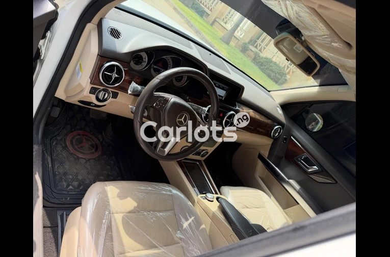 NIGERIAN USED MERCEDES BENZ GLK 2013 MODEL for sale in Abuja, FCT - thumbnail 5