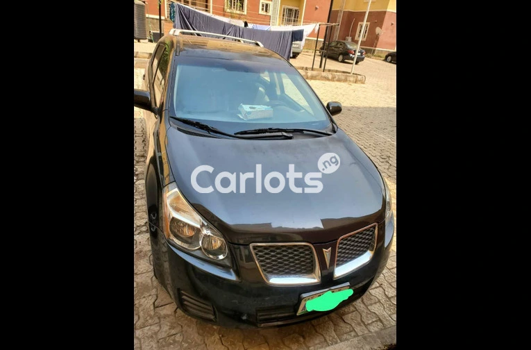 Pontiac Vibe 2010 - 1/4