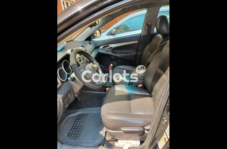 Nigerian Used Pontiac Vibe 2010 for sale in Garki, FCT - photo 3 of 4