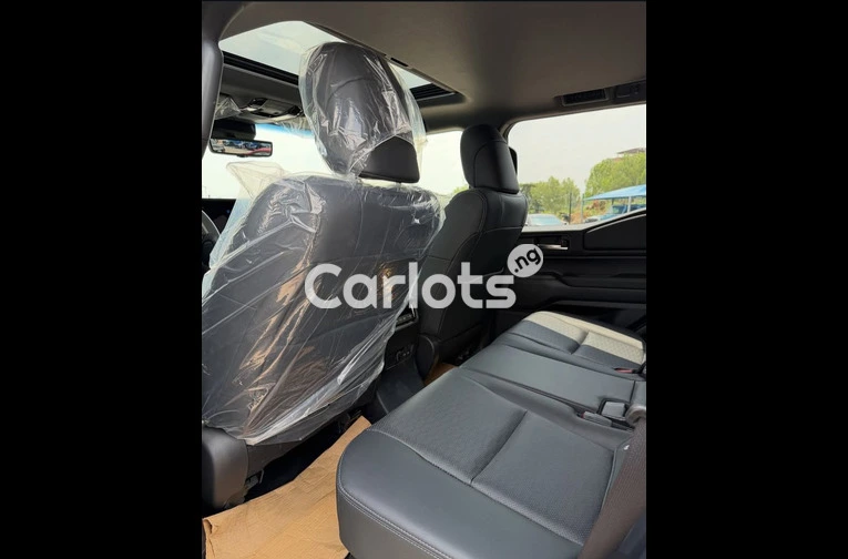 Brand New 2025 Toyota Land Cruiser Prado for sale in Garki, FCT - thumbnail 4