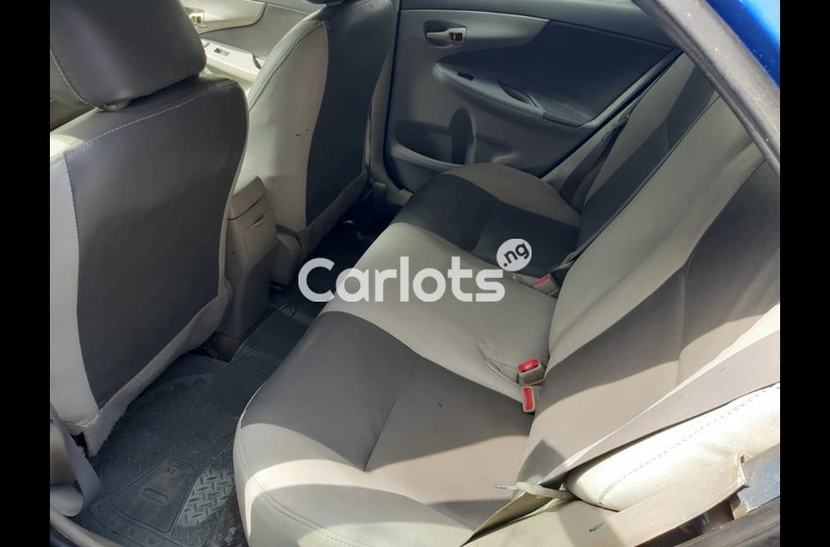 CLEAN REGISTERED 2009 TOYOTA COROLLA LE - 3/5