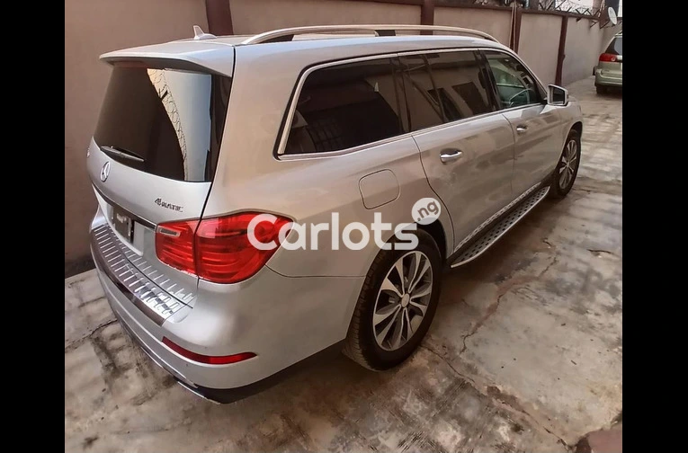Mercedes Benz GL450 4Matic 2016 Model