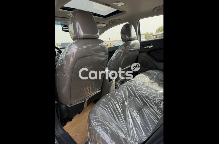 Foreign used 2014 KIA Fortes for sale in Garki, Abuja - photo 3 of 5
