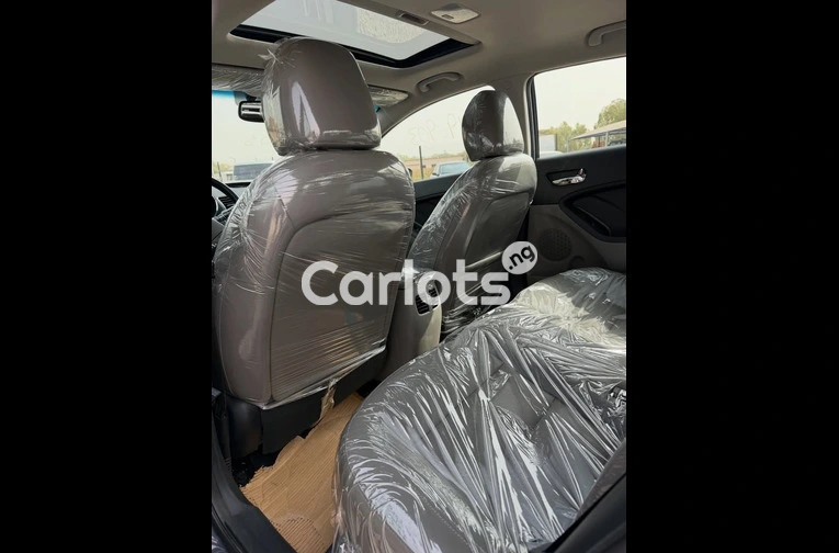 Foreign used 2014 KIA Fortes - 3