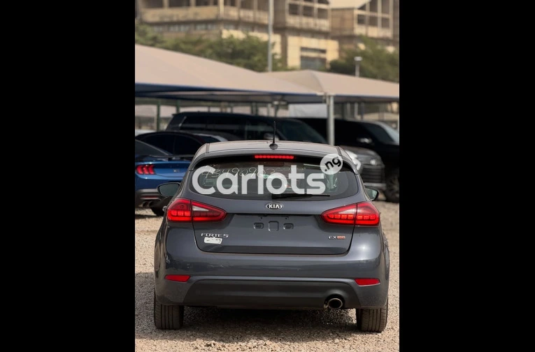 Foreign used 2014 KIA Fortes for sale in Garki, Abuja - photo 5 of 5