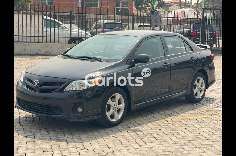FEW MONTHS USED 2012 TOYOTA COROLLA SPORT FULL OPTION