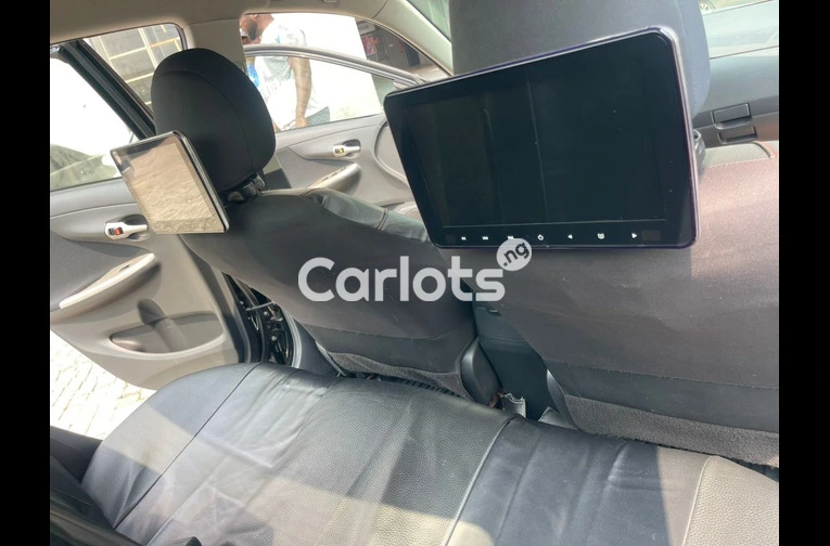 FEW MONTHS USED 2012 TOYOTA COROLLA SPORT FULL OPTION for sale in Ajah, Lagos - photo 3 of 7