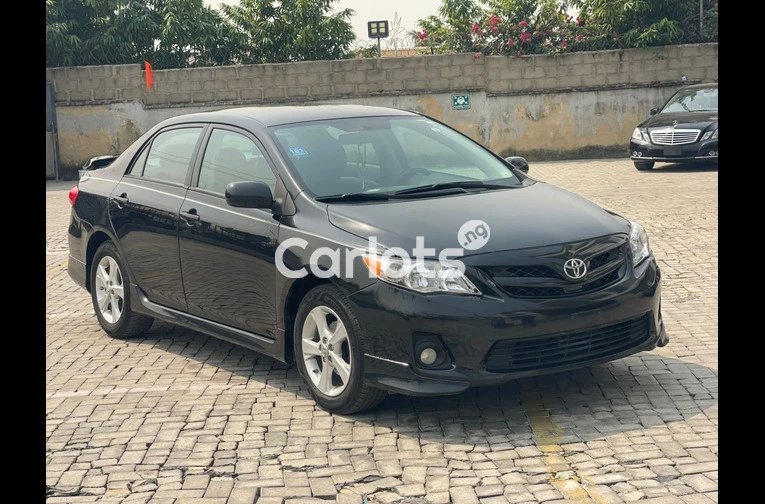 FEW MONTHS USED 2012 TOYOTA COROLLA SPORT FULL OPTION for sale in Ajah, Lagos - photo 6 of 7