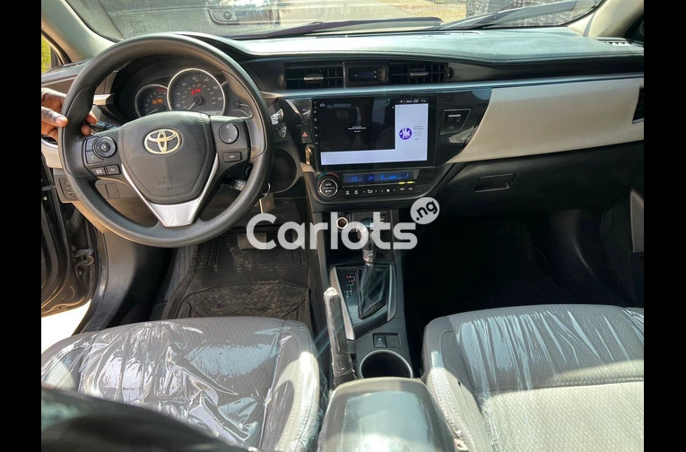 Nigerian Used 2016 TOYOTA COROLLA LE for sale in Kaduna - photo 3 of 6