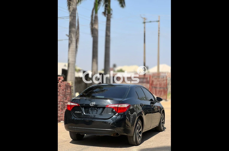 Nigerian Used 2016 TOYOTA COROLLA LE for sale in Kaduna - photo 4 of 6
