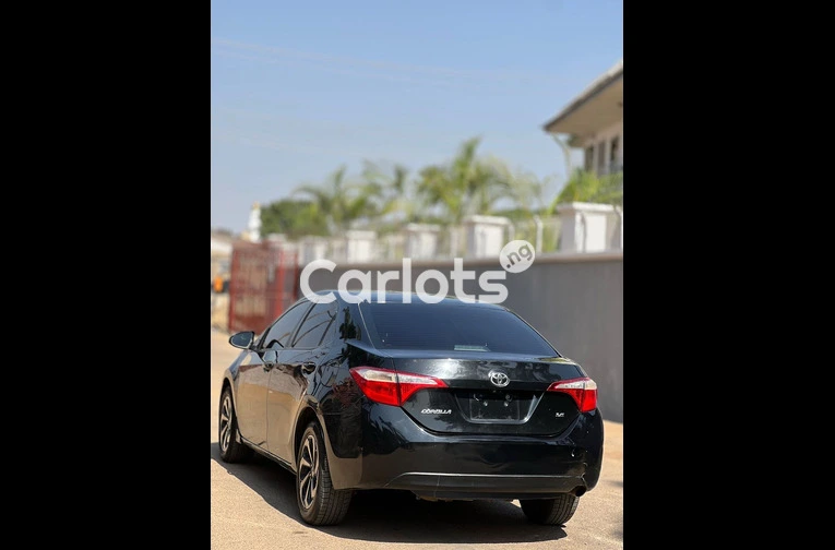 Nigerian Used 2016 TOYOTA COROLLA LE for sale in Kaduna - thumbnail 5
