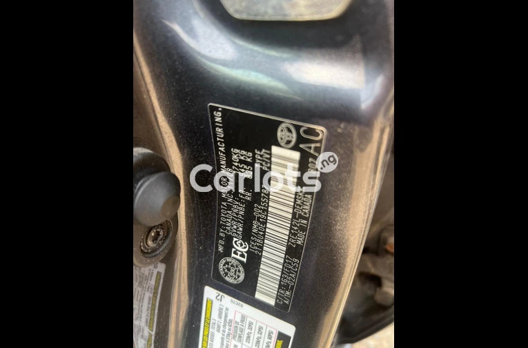 Nigerian Used Cheap Toyota Corolla 2009 for sale in Iyana Ipaja, Lagos - thumbnail 2