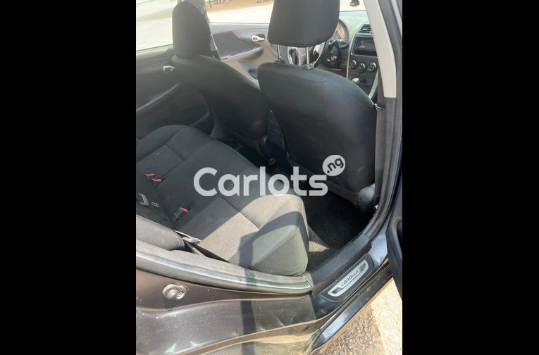 Nigerian Used Cheap Toyota Corolla 2009 for sale in Iyana Ipaja, Lagos - thumbnail 3
