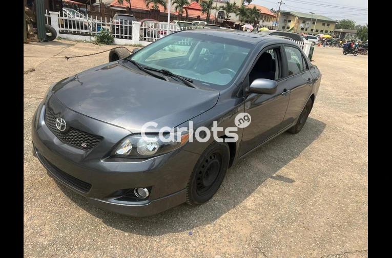 Nigerian Used Cheap Toyota Corolla 2009 for sale in Iyana Ipaja, Lagos - photo 5 of 7