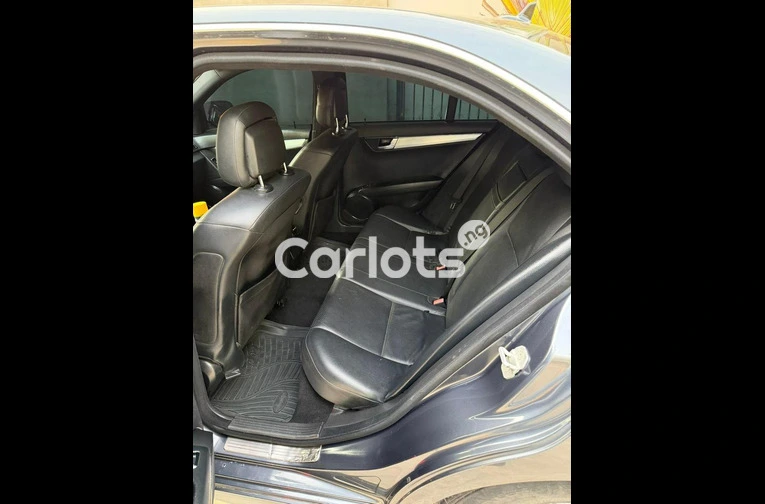 Nigerian Used 2008 MERCEDES BENZ C300 for sale in Kano - thumbnail 5