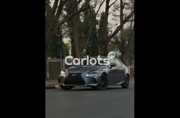 2017 Foreign Used Lexus IS300 – Well Maintained - 1/7