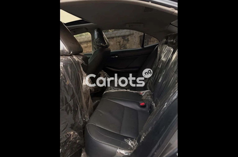 Extremely Super Clean Lexus is250 2014 for sale in Asokoro, FCT - thumbnail 7