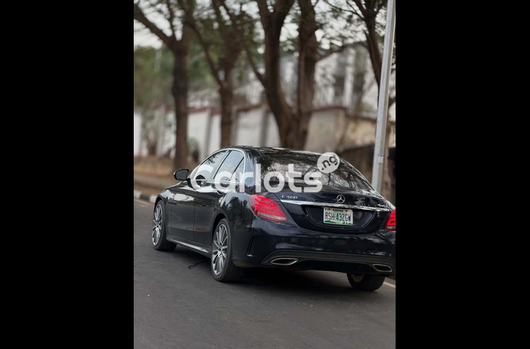 Extremely Super Clean Mercedes Benz C400 2015 model for sale in Asokoro, FCT - thumbnail 7