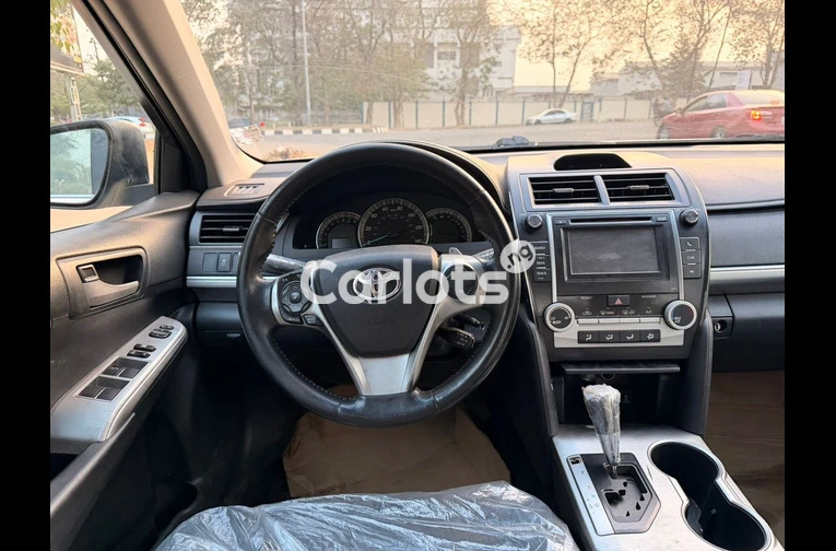 2013 TOYOTA CAMRY SE - 5/7