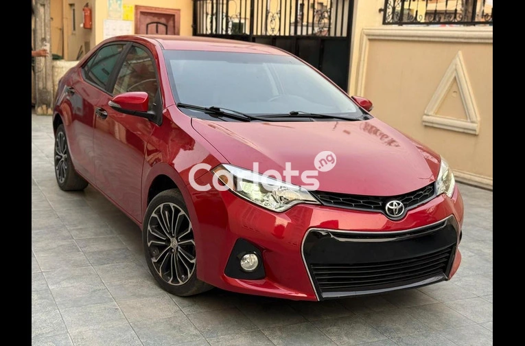 FOREIGN USED 2016 TOYOTA COROLLA SPORT - 1/7