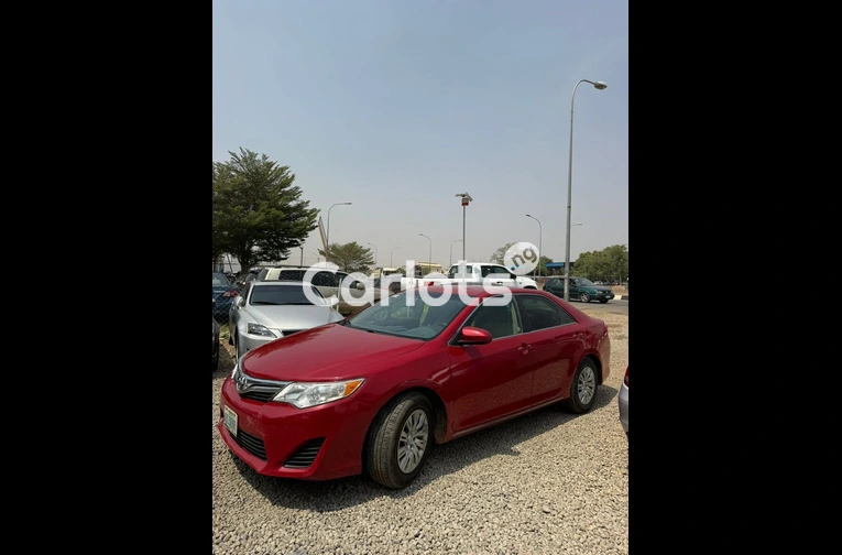 2013 TOYOTA CAMRY WITH A CLEAR DUTY for sale in Abuja, FCT - photo 5 of 7