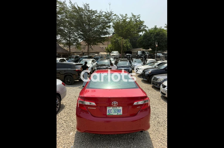 2013 TOYOTA CAMRY WITH A CLEAR DUTY for sale in Abuja, FCT - thumbnail 7