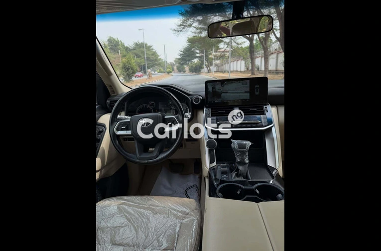 2025 TOYOTA LAND CRUISER GXR | BRAND NEW for sale in Asokoro, FCT - photo 3 of 7