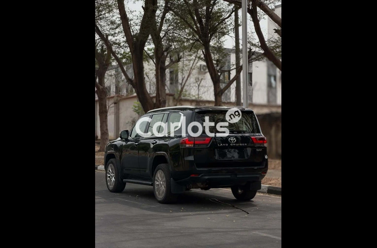 2025 TOYOTA LAND CRUISER GXR | BRAND NEW for sale in Asokoro, FCT - thumbnail 6