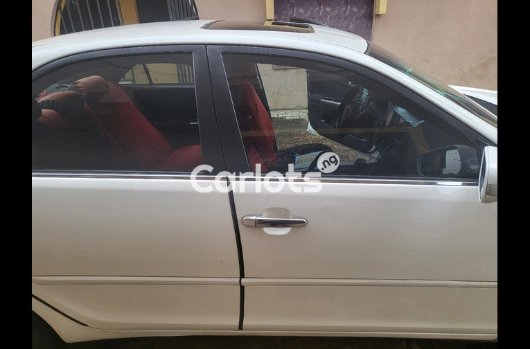 2006 Toyota Camry SE  ( Nigerian used) for sale in Port Harcourt