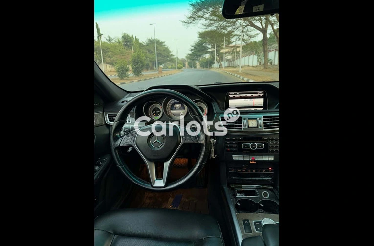 Foreign Used 2013 Mercedes Benz E350 for sale in Asokoro, FCT - photo 3 of 7