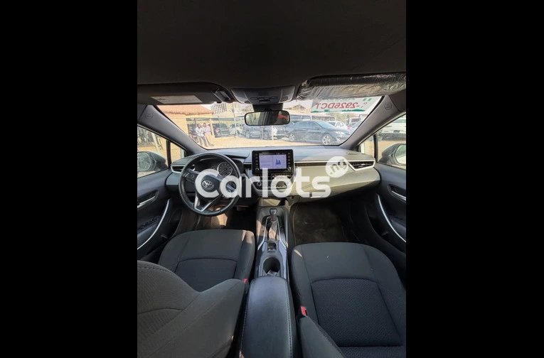 2020 TOYOTA COROLLA S E - 2/7