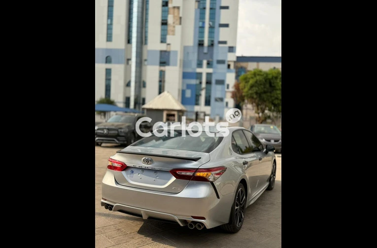Foreign used Toyota Camry XSE 2019 model (wireless charger) for sale in Abuja, FCT - thumbnail 3