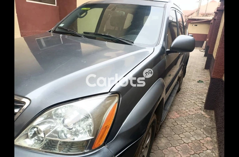 CLEAN REGISTERED 2005 LEXUS GX470 - 5/7