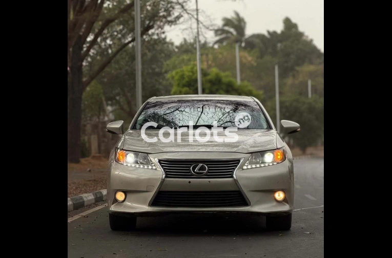 Foreign Used 2013 Lexus ES 350 - 2/7