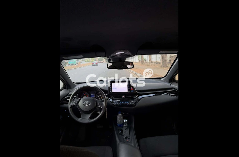 Toyota C-HR 2019 - 4/7