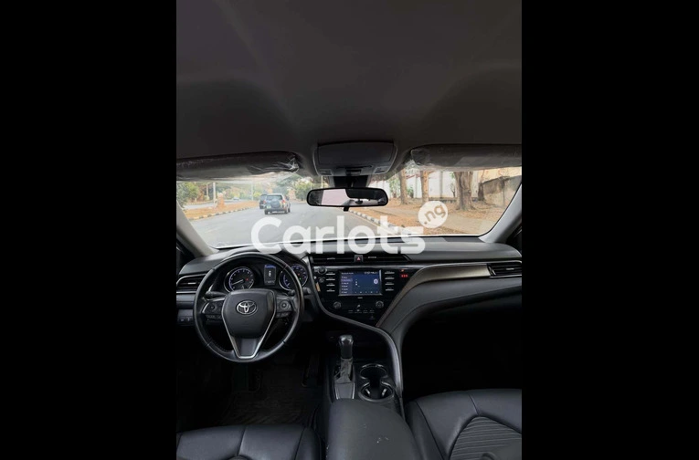 Nigeria Used 2020 Toyota Camry LE for sale in Asokoro, FCT - thumbnail 4