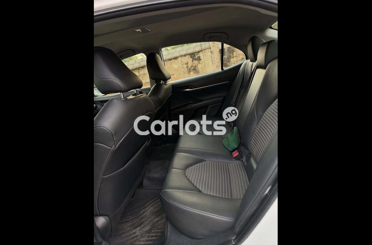 Nigeria Used 2020 Toyota Camry LE - 5/7