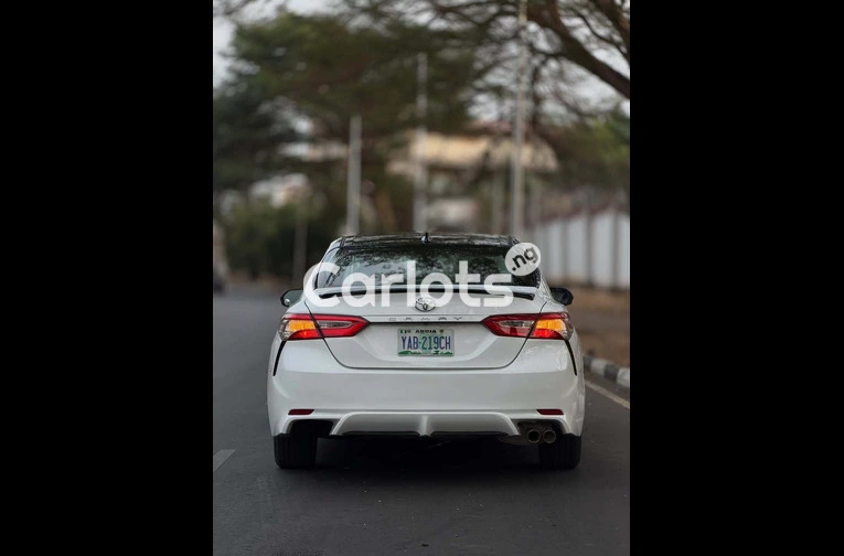 Nigeria Used 2020 Toyota Camry LE for sale in Asokoro, FCT - thumbnail 7